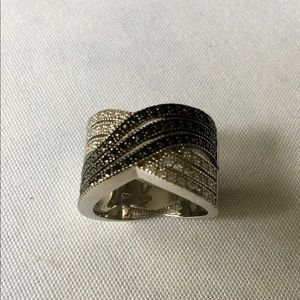 NEW STERLING CROSSOVER RING
